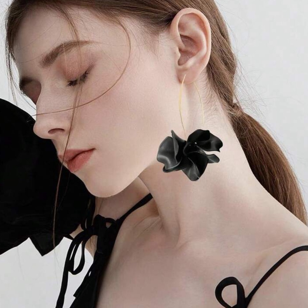 Black Flower Earrings